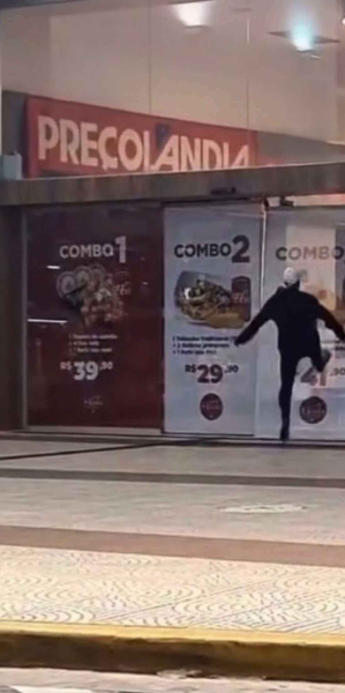 Mogi Shopping sofre ato de vandalismo