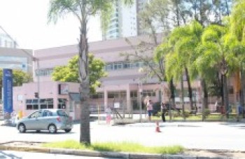 Internações em leitos de Covid apresentam elevação