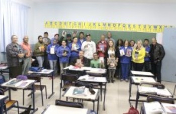 Vida Literária distribuirá livros a partir desta terça