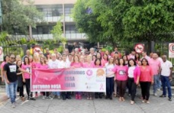 Mamoru participa de ação em apoio a 'Outubro Rosa'