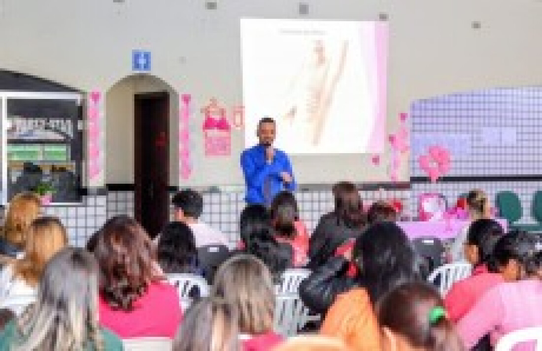 Postos recebem palestras sobre o câncer de mama