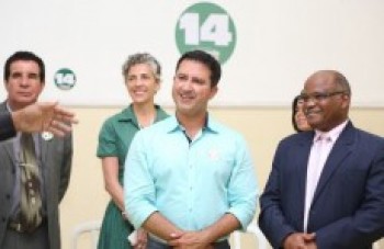 Evangélicos declaram apoio à candidatura de Israel Lacerda