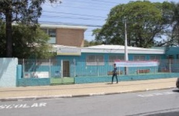 Escola segue interditada após vários prejuízos com chuvas