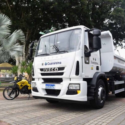 Guararema recebe motos e caminhão de convênio