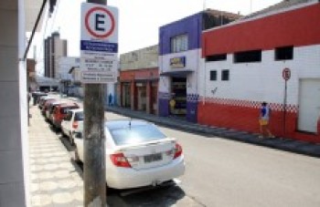 Rua Marcolino Paiva ganha 15 novas vagas de Zona Azul