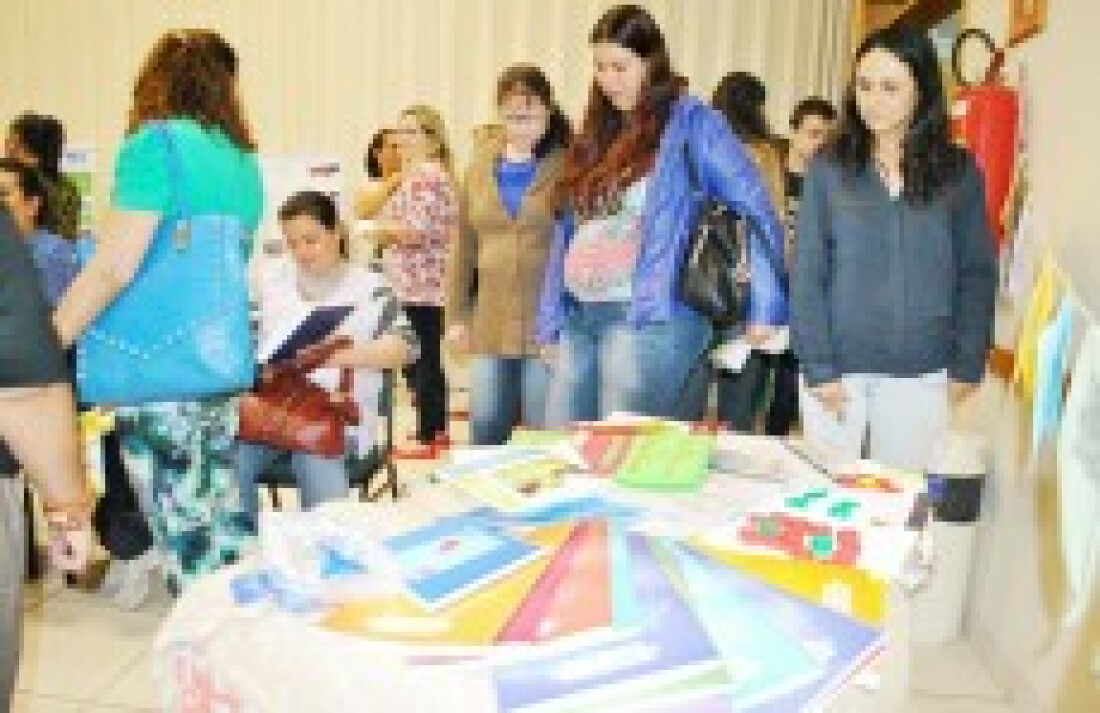 Orientadores recebem formação em Itaquá