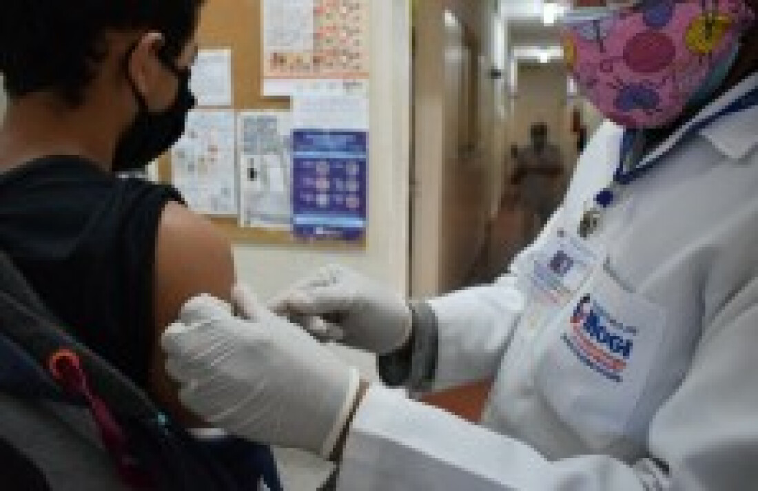 Governo irá remanejar doses e retomar vacinação