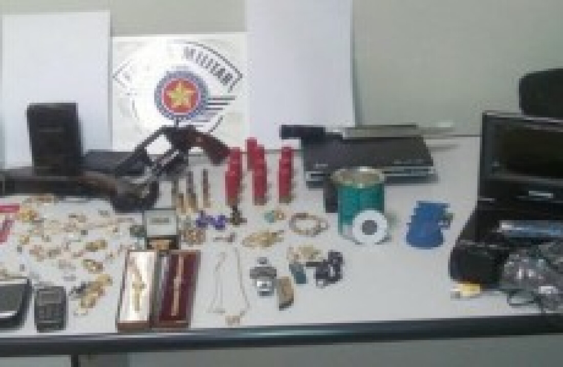 Trio é preso por furto em Guararema: