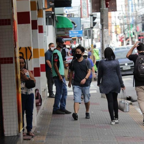 Isolamento social no G5 cai 3 pontos na semana