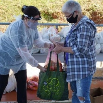 Quitanda Social atende 2,2 mil famílias em maio