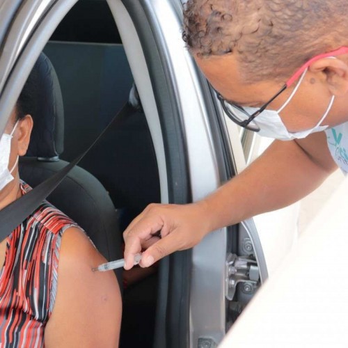 Vacinação pode ser afetada, alerta Covas