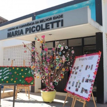 Centro de convivência do idoso faz homenagem ao Dia das Mães