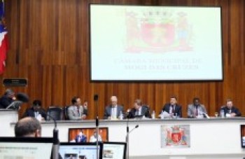 Câmara quer votar todos os projetos ainda neste ano