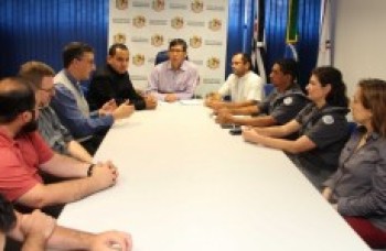 Mamoru discute a segurança com Polícias e Igreja Católica