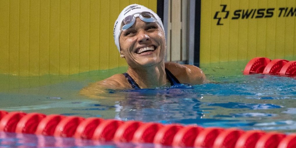 Natação paralímpica: Carol Santiago bate recorde mundial na Inglaterra