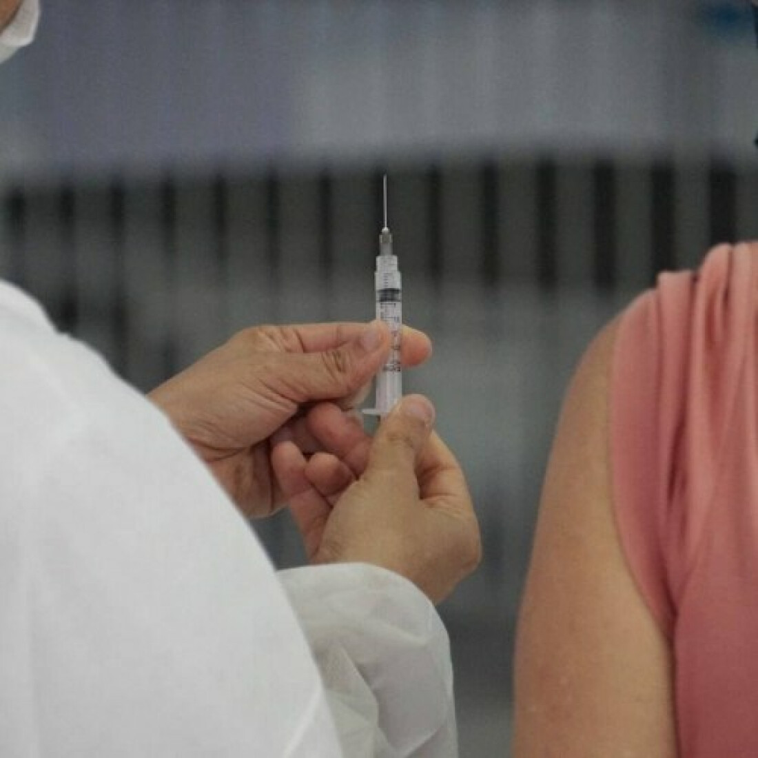 Idosos de 62 anos serão vacinados hoje em Suzano