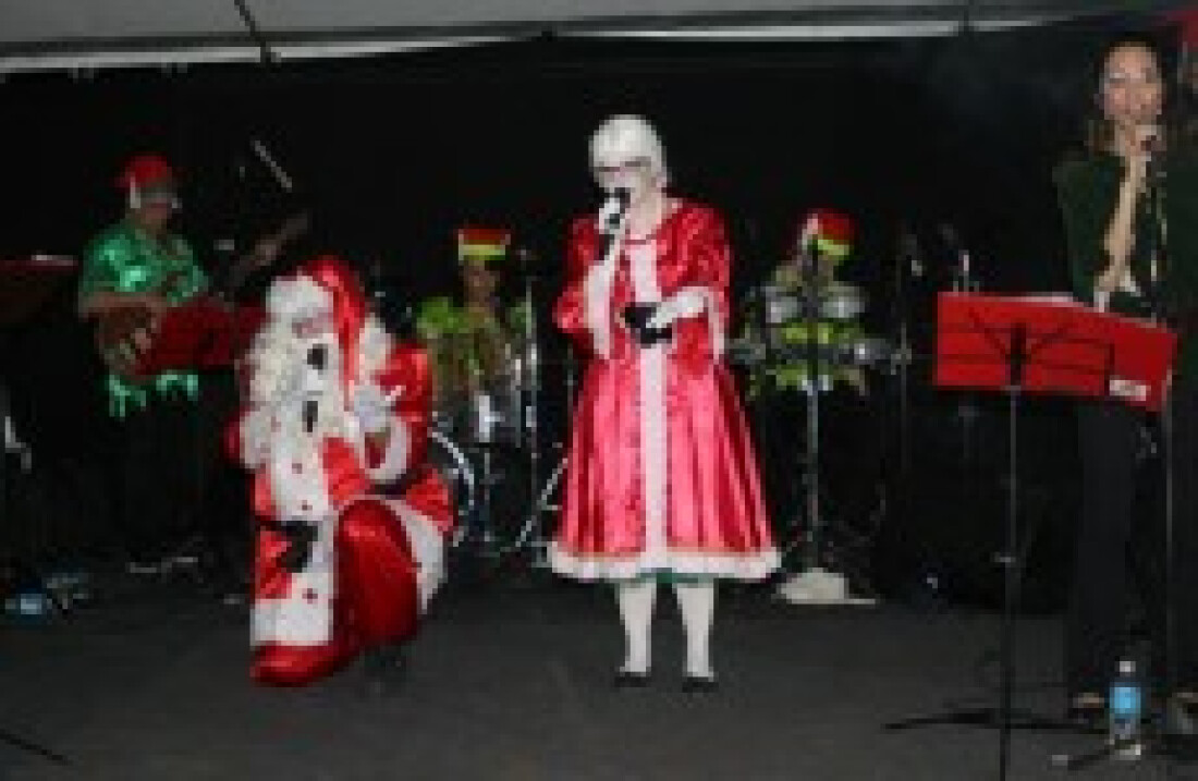 'Papai Noel Cantor e Banda' se apresentarão em dezembro