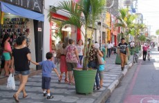 Comércio deve abrir 4,5 mil vagas temporárias na região