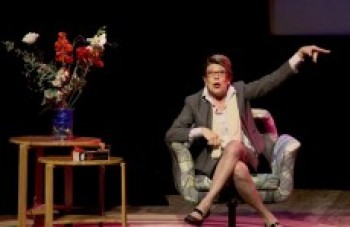 Cultura distribui ingressos para espetáculo no Vasques