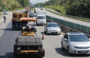 Obras na Mogi-Dutra geram trânsito: