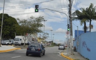 Dois novos semáforos começam a funcionar