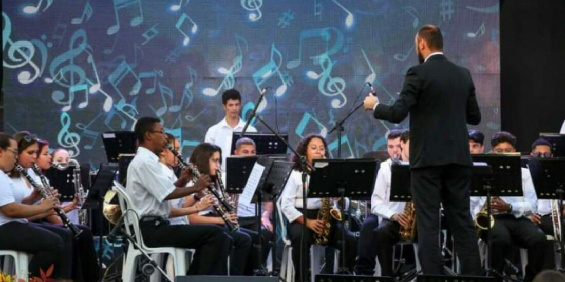 Doze alunos são aprovadosem escolas de música de SP