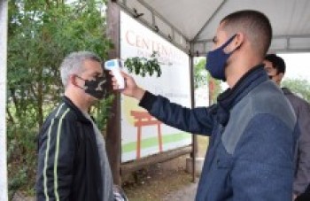Parques recebem mogianos com limitação de público e regras