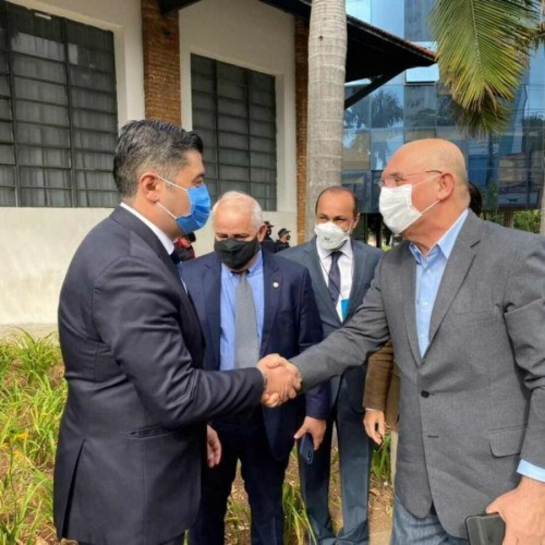 Prefeitos da região se reúnem com o ministro da Educação