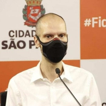 Bruno Covas vai para a UTI e é intubado