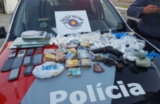 Trio é preso com mais de um quilo de droga