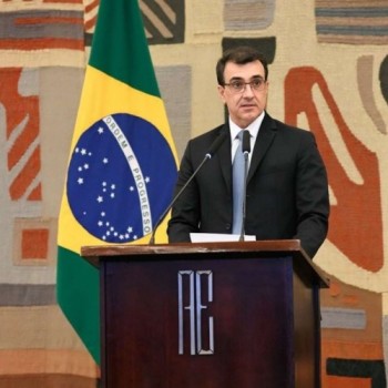China é parceiro-chave e está entre 5 maiores investidores, diz novo ministro