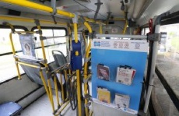 Projeto disponibiliza livros para passageiros