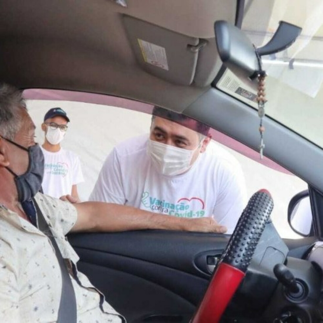 Idosos de 64 e 63 anos recebem imunização amanhã e quarta