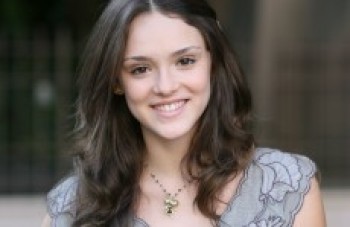 Isabelle Drummond será a inglesa ana