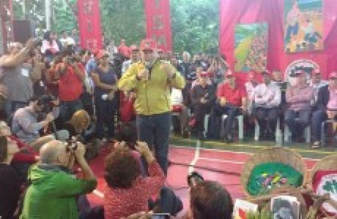 Lula participa de ato em Guararema: