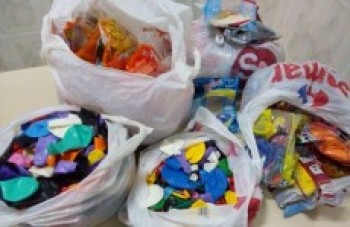 Guardas impedem 'guerra de cores' no Parque Centenário