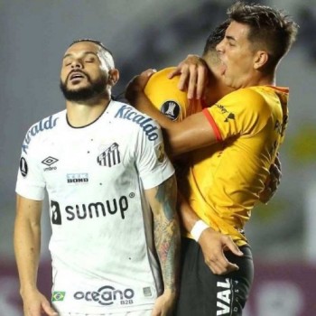 Santos é surpreendido na estreia pelo Barcelona-EQU