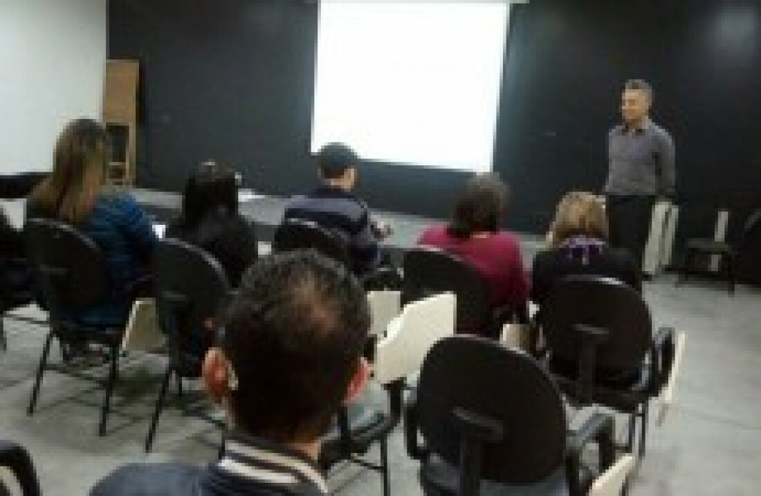 Itaquá faz formação para educadores sobre racismo