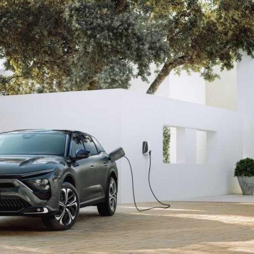 Citroën apresenta modelo para revolucionar os carros grandes