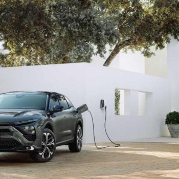 Citroën apresenta modelo para revolucionar os carros grandes
