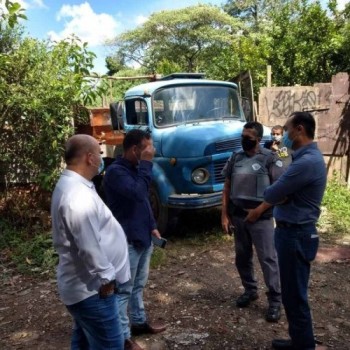 Descarte irregular é flagrado no bairro Jardim Monte Cristo