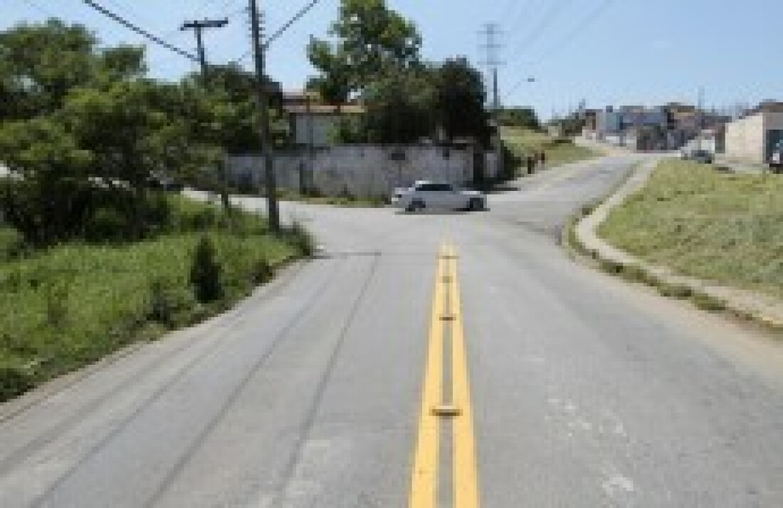 Cruzamento perigoso é alvo de reclamações de moradores