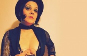 Djane Borba estreia nova turnê de"Jazz Cabaret"