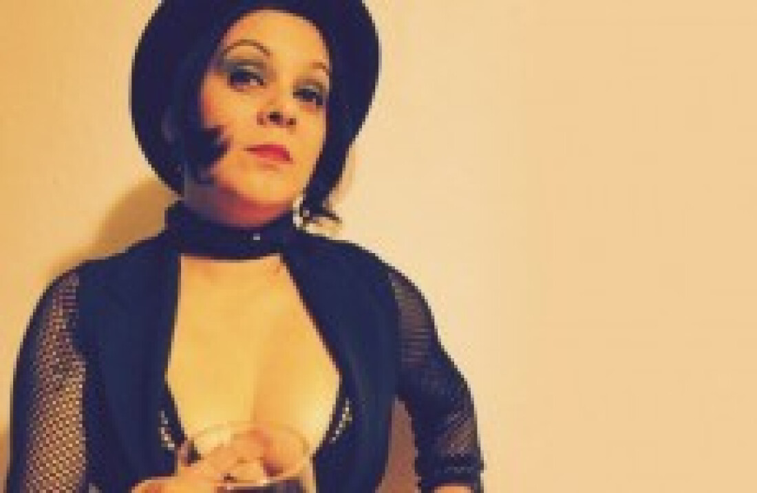 Djane Borba estreia nova turnê de"Jazz Cabaret"