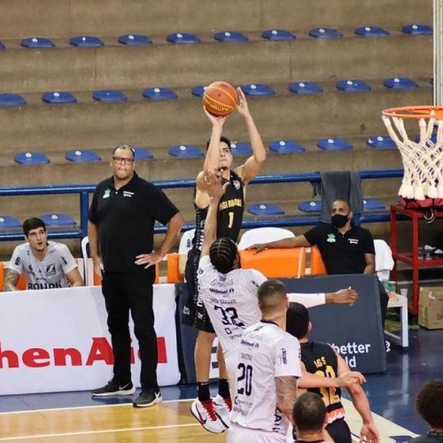 Mogi aguarda para saber adversário nos playoffs