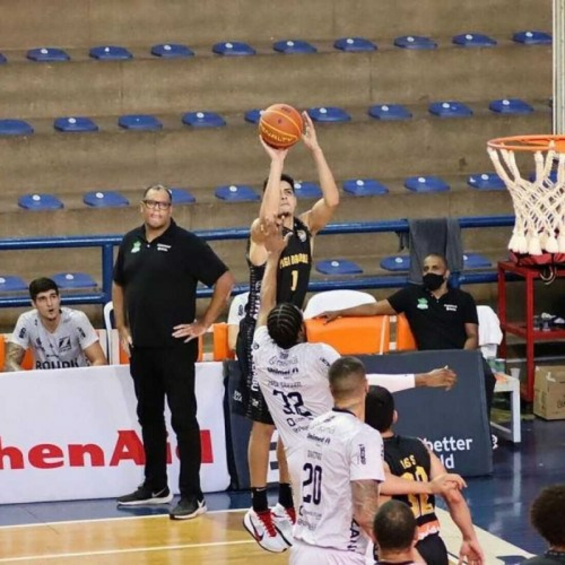 Mogi aguarda para saber adversário nos playoffs