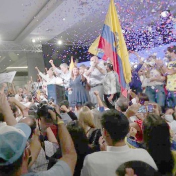 Guillermo Lasso vence Arauz e será o novo presidente