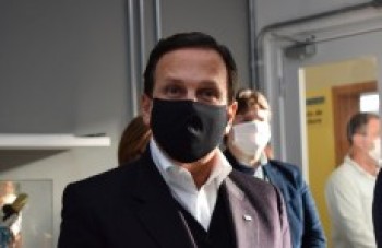 Doria vem hoje à região para vacinação de educadores