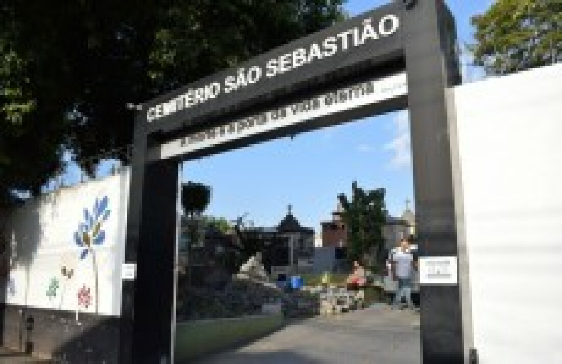 Número de mortes por Covid alerta para colapso funerário
