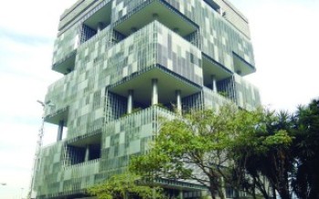 Lucro da Petrobras cai quase 90%